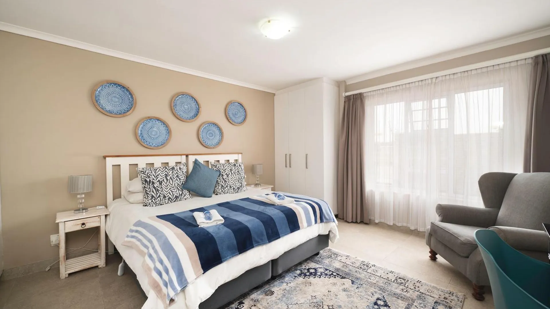 Admirals Lodge Guest House And Brightways Self Catering Apartments Port Elizabeth South Africa