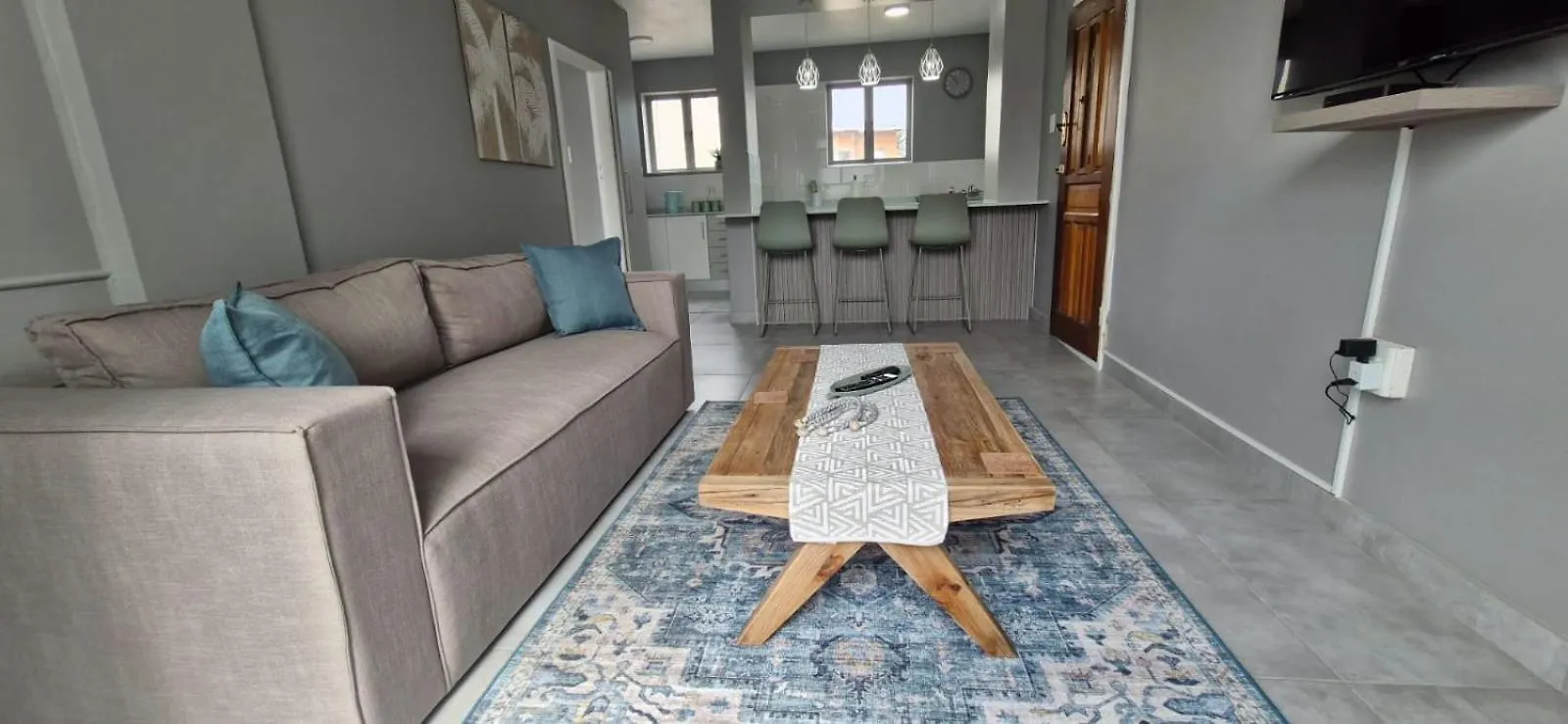 Admirals Lodge Guest House And Brightways Self Catering Apartments Port Elizabeth