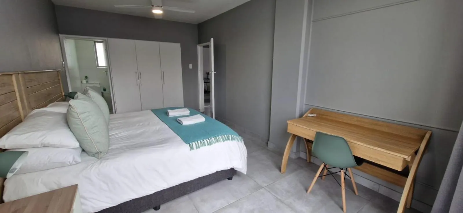 Admirals Lodge Guest House And Brightways Self Catering Apartments Port Elizabeth 3*,