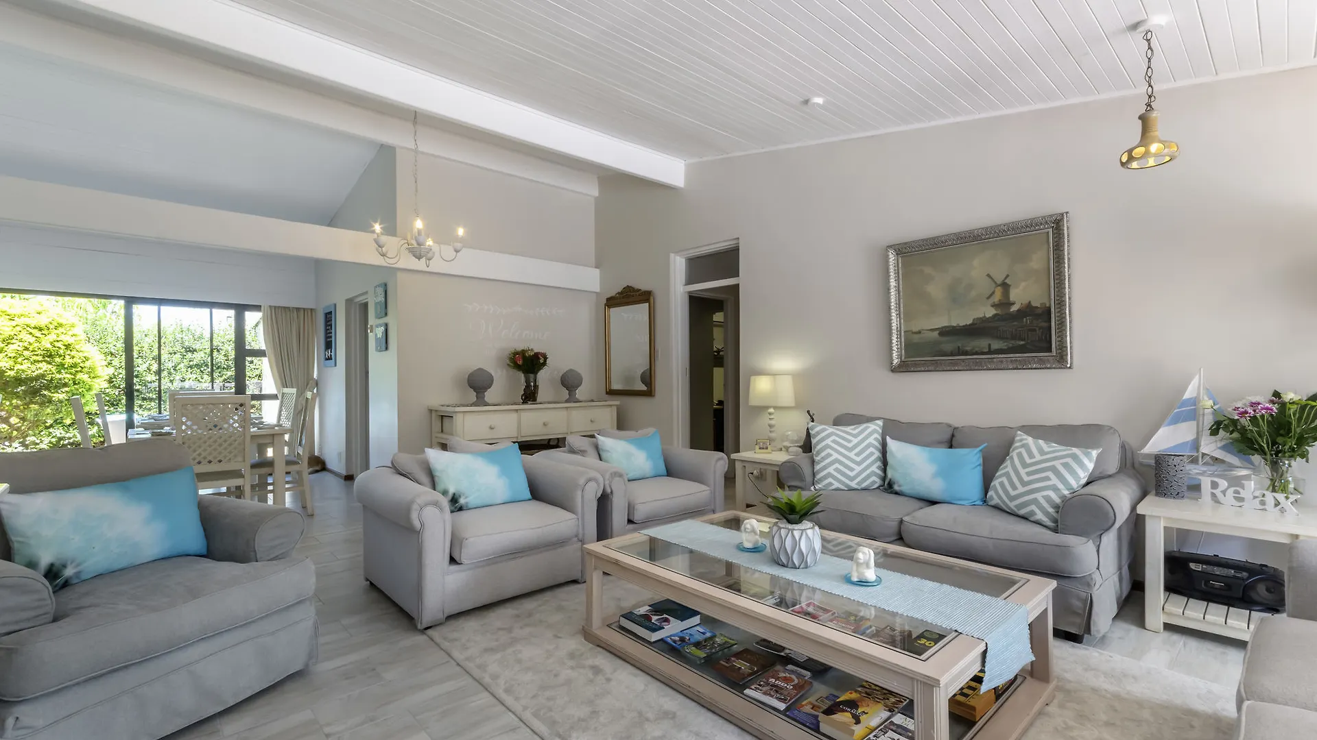 Admirals Lodge Guest House And Brightways Self Catering Apartments Port Elizabeth